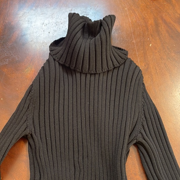 Babaton  Xs black turtleneck fitted sweater - Picture 2 of 4